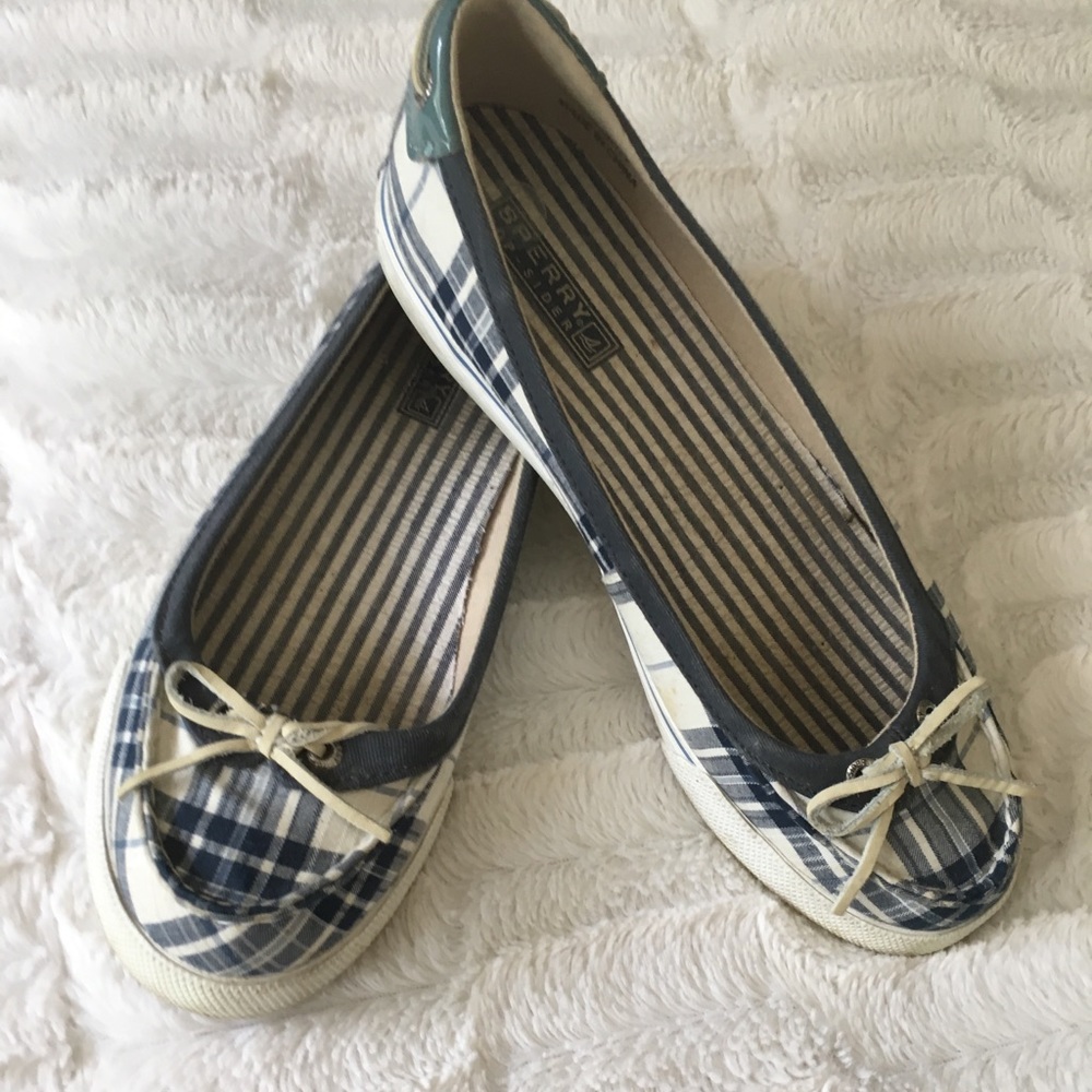 Blue and white plaid Sperry topsiders women’s 8